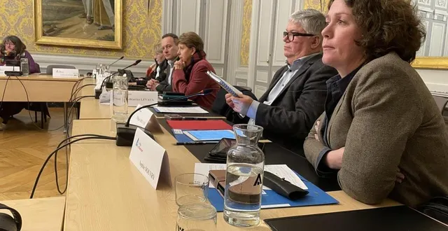 photo  l’opposition, avec la candidate déclarée aux municipales sophie douvry en tête, a reproché le manque d’investissements de l’équipe municipale actuelle, lundi 3 février 2025, au conseil municipal d’alençon.  &copy;  ouest-france 