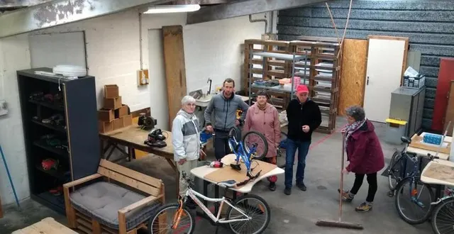 photo  de gauche à droite : jeannine burel, bénévole ; matthieu boutin ; co-président ; louise martel, co-présidente ; daniel martel, bénévole et elisabeth lucas, co-présidente.  &copy;  co 