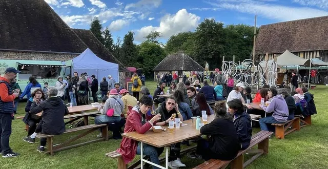 photo  le biches festival fête ses dix ans à la ferme de rai, près de l’aigle (orne).  &copy;  archives ouest-france 