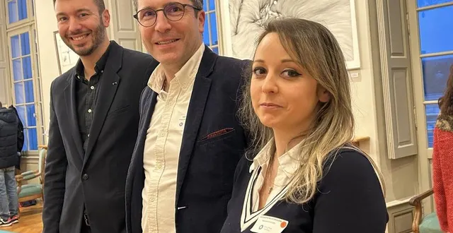 photo  à la tête du club des entreprises du pays fléchois : rudy troudet, trésorier, arnaud longchambon, président, et kassandra devilliers, vice-présidente.  &copy;  ouest-france 