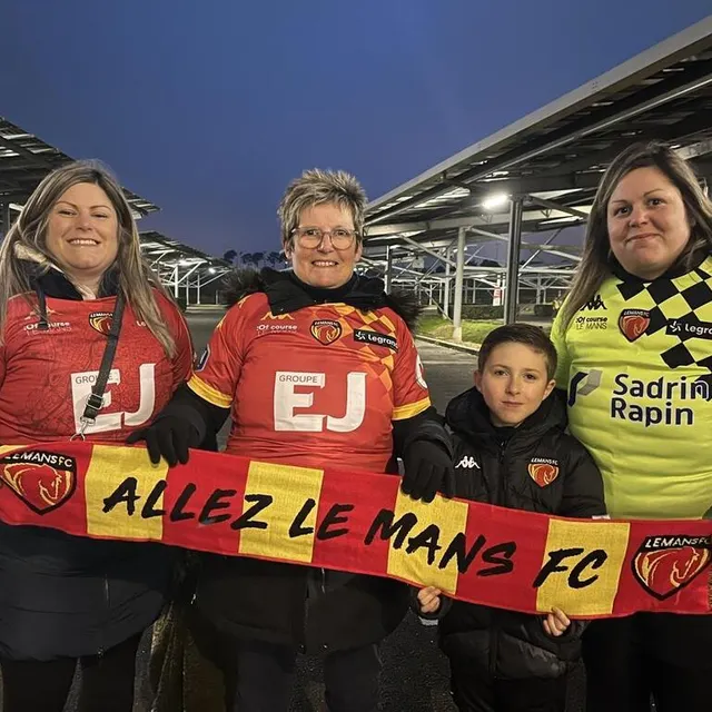 photo annick venue de montfort-le-gesnois avec ses deux filles anne-sophie et orlane et son petit-fils lucas.  ©  ouest-france