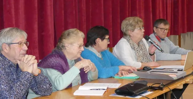 photo  le bureau des joyeux vibraysiens.  &copy;  le maine libre 