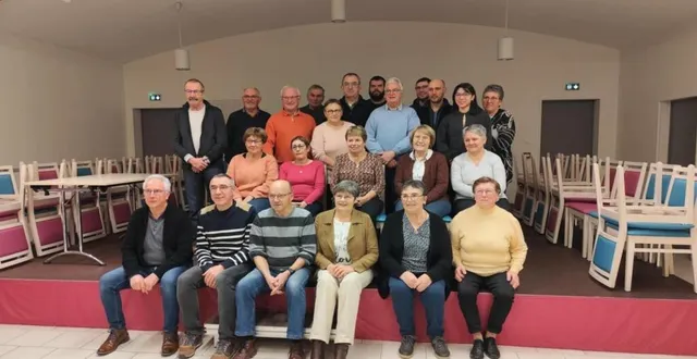 photo  les bénévoles lors de l’assemblée générale du comité de mont.  &copy;  le maine libre 