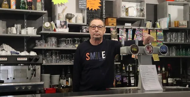 photo  affecté par la maladie, bruno blanchon souhaite vendre à tout prix son fonds de commerce avec les murs du bar restaurant les camélias à auvers-le-hamon. 