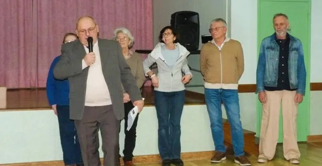 photo  eric barbier, maire, détaille les projets pour l’année 2025.  &copy;  ouest-france 