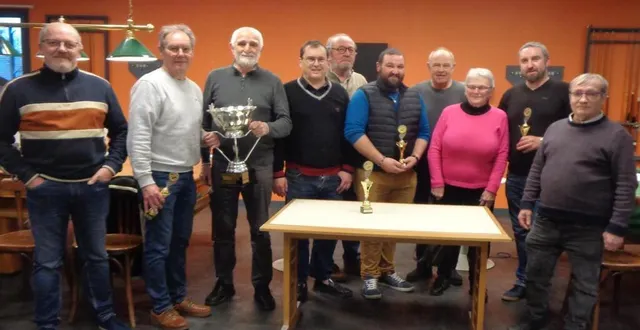 photo  la 36e édition du challenge bonnezeaux, organisé par la société l’union agricole de thouarcé, s’est déroulée du 20 novembre au 2 février. au total, 128 équipes composées de deux joueurs, dont une dizaine de femmes, se sont affrontées lors de ce challenge. la finale a opposé l’équipe de jean-claude grosbois et bernard berthelot, de la société mont plaisir, du plessis-grammoire, à jérôme mareau et julien mareau, de la société l’union agricole, de thouarcé. l’équipe du plessis-grammoire a gagné 12 à 8. « la boule de fort est un élément de patrimoine toujours présent sur nos territoires ruraux », a déclaré jean-yves le bars, maire de bellevigne-en-layon. prochain évènement : un sociétaire un invité, du 17 mars au 19 avril. réservations à partir du 15 février, au 06 18 56 30 07.  &copy;  co 