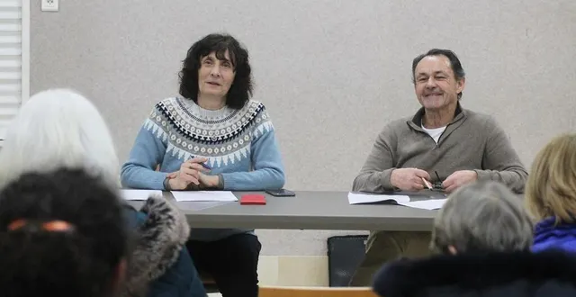 photo  martine hurel et ronan d’hervé lors de l’assemblée générale de l’association aime, vendredi 24 janvier 2025, à sablé-sur-sarthe.  &copy;  ouest-france 