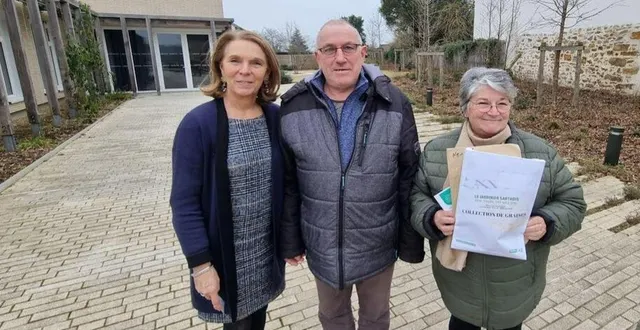photo  la maire, véronique cantin, a rencontré le président de la section de ballon-saint-mars du jardinier sarthois, rémy gourdin, et la secrétaire de l’association, marie gourdin.  &copy;  ouest-france 