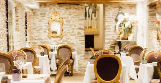 photo  dîner aux chandelles pour la saint-valentin au château de l’épinay, à saint-georges-sur-loire.  &copy;  château de l’épinay 