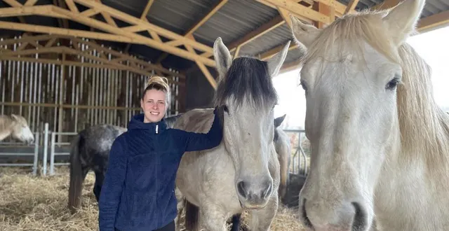 photo  claire macé, 23 ans, a installé récemment sa ferme pédagogique à la motte-fouquet. elle produit du lait de jument percheronne qui va permettre de fabriquer des cosmétiques.  &copy;  ouest-france 