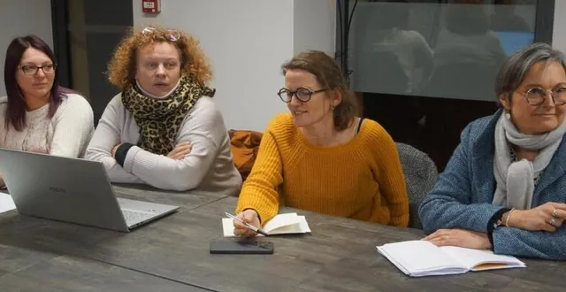 photo  l’association des indépendants ballonnais a tenu son assemblée générale, mardi, dans les locaux du restaurant o’bistro, en présence de marie-paule rallier, adjointe au maire (à droite).  &copy;  ouest-france 
