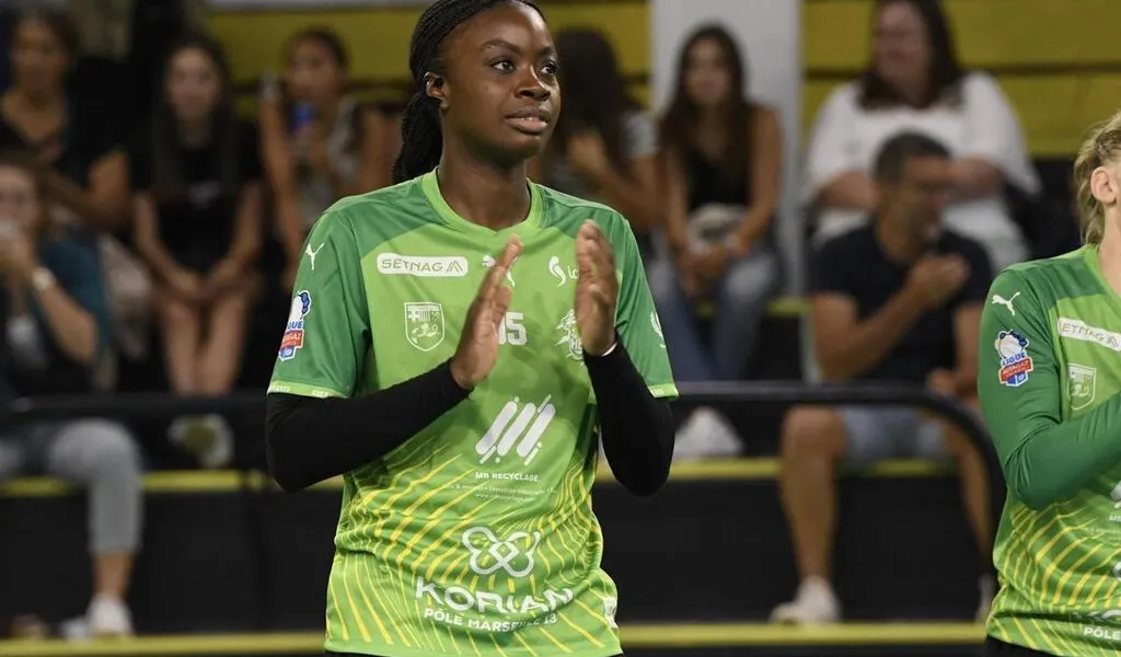 Jemima Kabeya, gardienne de Ligue féminine de handball, est brutalement