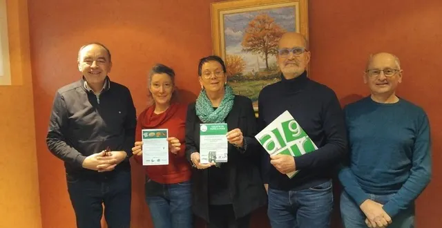 photo  le jeudi 20 février 2025, l’association agir la redingote va collecter des vêtements directement en porte à porte, dans les rues de saint-georges-des-groseillers.  &copy;  ouest-france 