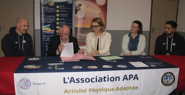 photo  arnaud lisembart, cofondateur apa, valérie radou, présidente 4cps, et christian lemasson, maire de conlie, réunis pour le lancement de la première action du contrat local de santé.  &copy;  le maine libre 