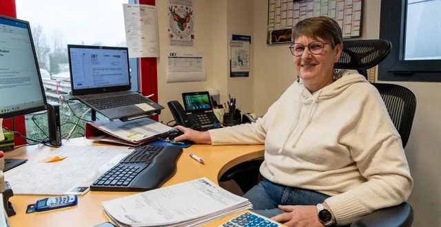 photo  roëzé-sur-sarthe, lundi 10 février 2025. salariée par le groupement d’employeurs par temps, frédérique dudouit partage son temps de travail entre deux entreprises.  &copy;  le maine libre – xavier sarrat 