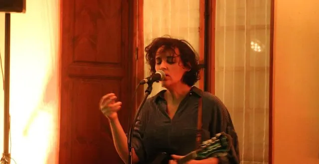 photo  la chanteuse marion rampal a donné un récital dans un salon d’une demeure de coutances (manche), elle sera à athis-val-de-rouvre pour jazz dans les prés en août 2025.  &copy;  ouest-france /archives ouest-france 