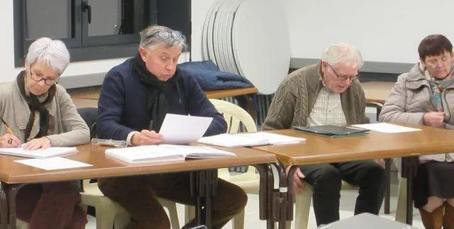 photo  pierre-pascal bigot (2e en partant de la gauche), président de bea, et les membres du bureau.  &copy;  co 