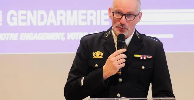 photo  la major françois riffard, à la tête de la communauté de brigades (cob) de noyen-sur-sarthe, lors de l’inspection annuelle de la gendarmerie, jeudi 6 février 2025, à mézeray.  &copy;  ouest-france 