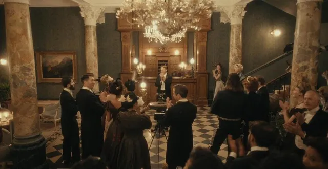 photo  sur netflix, « winter palace » raconte les débuts du tourisme de luxe en suisse.  &copy;  oble / point prod 