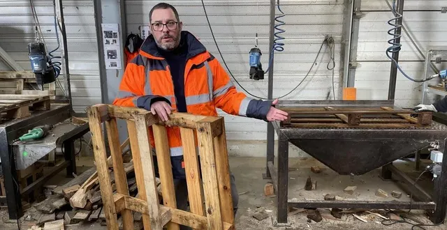 photo  burban palettes donne une seconde vie aux palettes qui sont réparées pour être revendues.  &copy;  le maine libre 