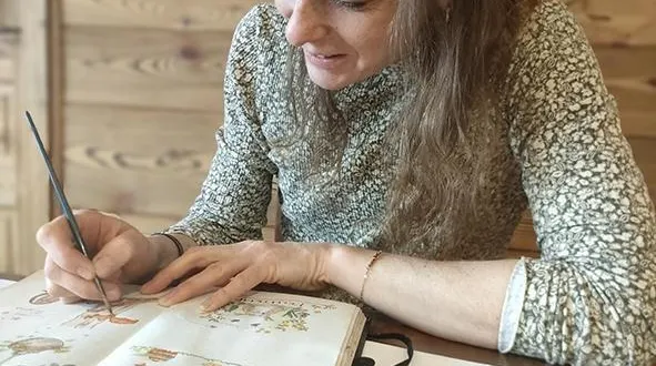 photo  les cartes, marque-pages et dessins de kim goubert sont disponibles à son atelier, sur rendez-vous, et en dépôt à l’épicerie du coing de pont-d’ouilly.  &copy;  kim goubert 