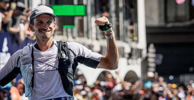 photo  mathieu blanchard, qui franchit ici la ligne d’arrivée de l’ultra trail du mont blanc (utmb) en deuxième position, a remporté la yukon arctic ultra.  &copy;  jeff pachoud / afp 
