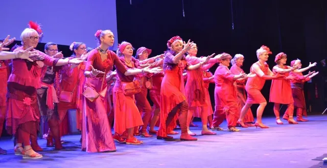 photo  les passantes  &copy;  archives le maine libre 