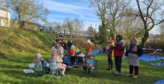 photo  les enfants se sont bien amusés au camping, au cours de cette journée « tous dehors », avec leurs animateurs.  &copy;  co 