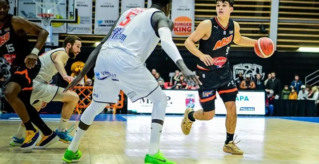 photo  léopold delaunay, au four et au moulin, dans cette finale de leaders cup a été l’un des artisans de cet exploit du msb.  &copy;  archives le maine libre - yvon loue 