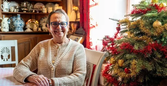 photo  victime d’un accident avant les fêtes, françoise n’a pas eu le temps de retirer son sapin après un mois d’hospitalisation.  &copy;  le maine libre – xavier sarrat 