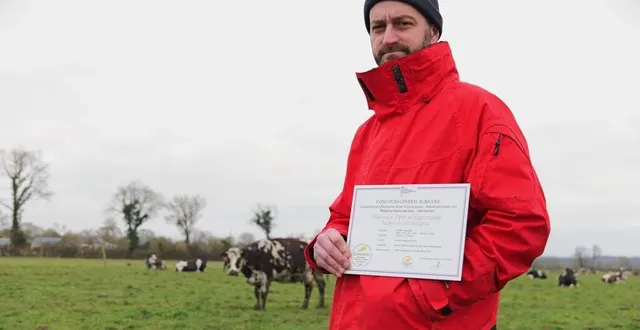 photo  éleveur de bovins au lude (sarthe) depuis vingt ans, damien ledru a été présélectionné pour ses pratiques agroécologiques.  &copy;  ouest-france 