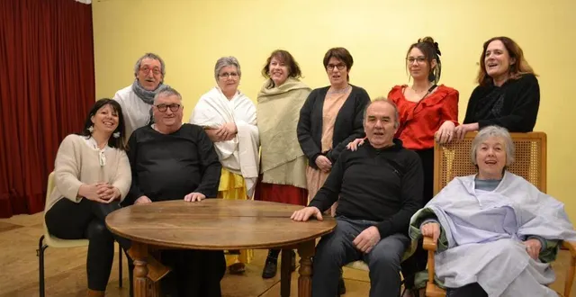 photo  les comédiens de pas sage à l’acte joueront six fois leur nouvelle comédie à la salle des fêtes d’auvers-le-hamon.   &copy;  le maine libre 