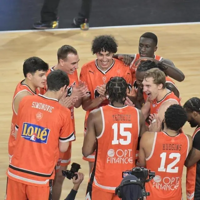 photo les manceaux en route pour la finale de la leaders cup.  ©  guillaume marie / ouest-france