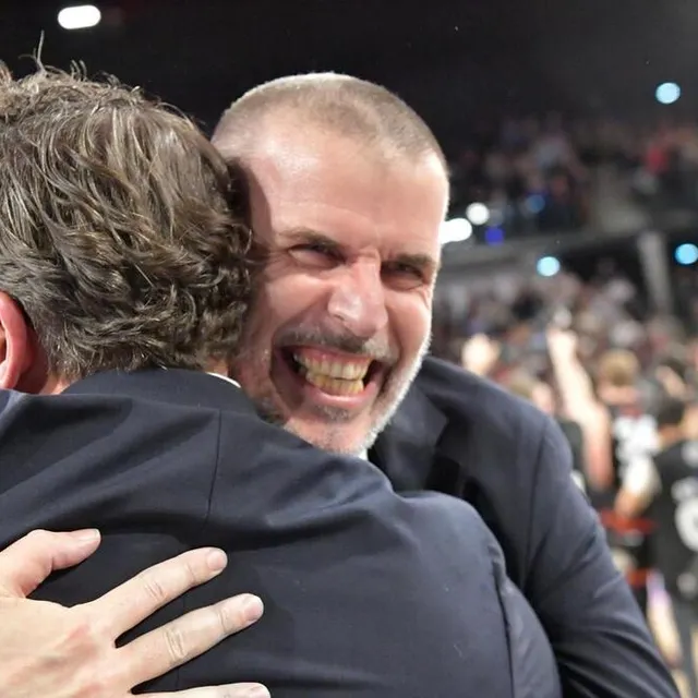 photo la joie du coach du msb guillaume vizade.  ©  guillaume marie / ouest-france