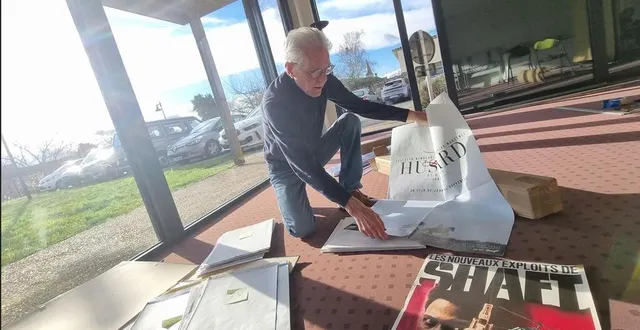 photo  christian gautier a été pendant dix ans le référent cinéma pour l'asl. il a thésaurisé des affiches de cinéma qu'il met à la disposition de l'association pour animer un week-end cinéma : 