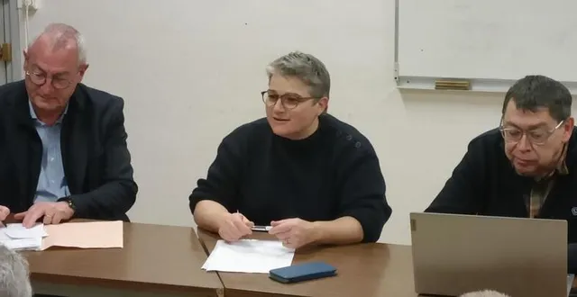 photo  de gauche à droite : thierry guilland, président départemental ; cécile gautier, présidente de l’antenne aiglonne et patrice carbon, trésorier.  &copy;  ouest-france 