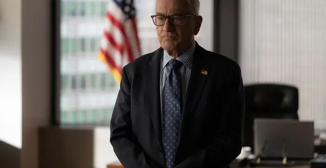 photo  robert de niro incarne l’ex-président georges mullen dans « zero day », sur netflix.  &copy;  jojo whilden/netflix © 2024 