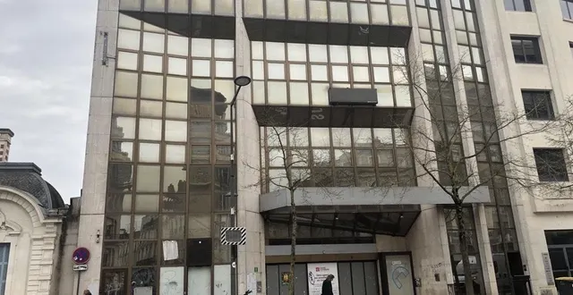 photo  les deux lingots ont été découverts sur le chantier de déconstruction du 5, boulevard foch, à angers.  &copy;  ouest-france 