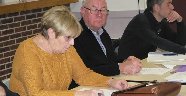 photo  anne-marie garnier et francis belluau ont demandé l’approbation des comptes de l’exercice écoulé.  &copy;  ouest-france 