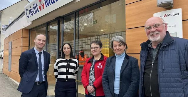 photo  à gauche, jérôme froger, directeur de l’agence crédit mutuel de loué ; imane teffahi, chargée de mission santé lbn ; christiane pascot, secrétaire de la fondation ; maryline joyau, vice-présidente lbn en charge de la santé et pierre dalibard du conseil d’administration de la banque.  &copy;  ouest-france 