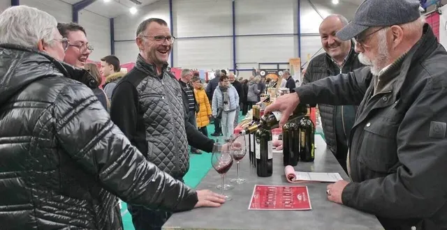 photo  la foire aux vins et produits gastronomiques d’avoise est organisée dans la salle polyvalente de noyen-sur-sarthe.  &copy;  archives ouest france 