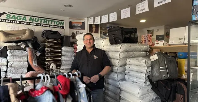 photo  frédéric merlet gère le magasin animaux services aliments à l’aigle (orne).  &copy;  ouest-france 