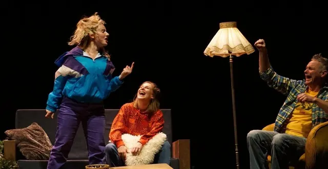 photo  «ce qui nous noue», une comédie sur le thème du couple.  &copy;  groupe deja 