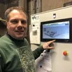 photo  la ménitré, le 18 février 2025. brice simon, le responsable de la nouvelle malterie de la piautre, pilote les machines depuis cet automate numérique. un outil de travail plus performant et plus confortable que le précédent. 
