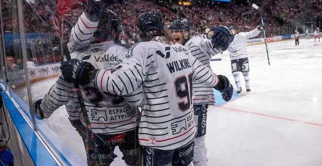 photo  les ducs d’angers ont remporté la coupe de france face à grenoble (2-3) à l’accor arena, à paris, dimanche 16 février.  &copy;  mathieu pattier / ouest france 