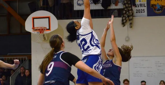 photo  tanna carter a survolé les débats dans le secteur intérieur.  &copy;  co 