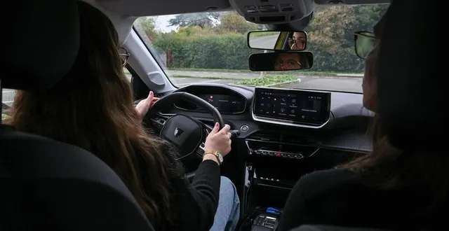 photo  en 2024, 290 050 jeunes de 17 ans ont passé l’examen pratique du permis de conduire. parmi eux, 211 471 ont obtenu leur permis, un taux de réussite de 72,9 % bien supérieur à celui observé pour l’ensemble des candidats.  &copy;  photo archives le courrier de l’ouest – josselin clair 