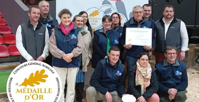photo  les représentants de la filière porcine médaillés au salon de l'agriculture.  &copy;  dr 