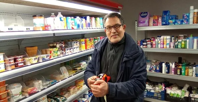 photo  abdel sekkak est à la tête de l’épicerie du bailleul depuis un an.  &copy;  ouest-france 
