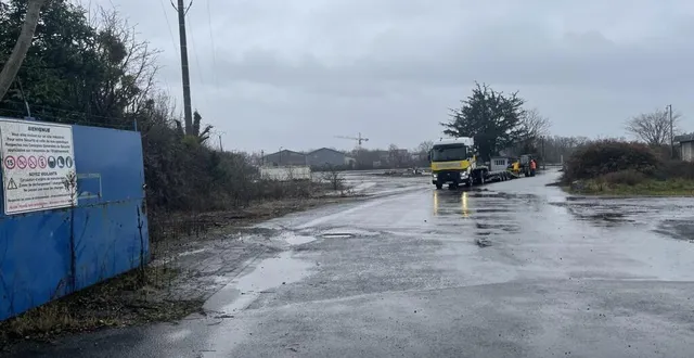 photo  rue de la gare, les travaux de déménagement de l’ancienne usine sont terminés. désormais, le chantier de dépollution peut commencer.  &copy;  ouest-france 